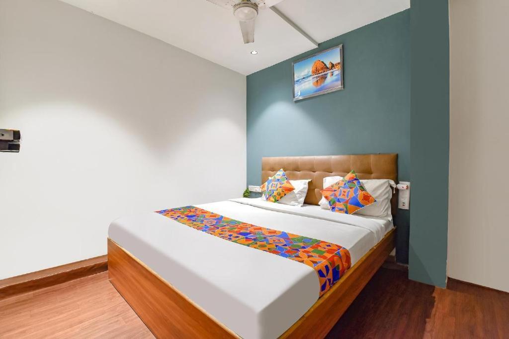 Nidhivan Hotel And Rooms 수라트 외부 사진